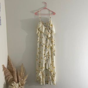 🔥NWOT🔥 Ivory/ Yellow Floral High Low Dress